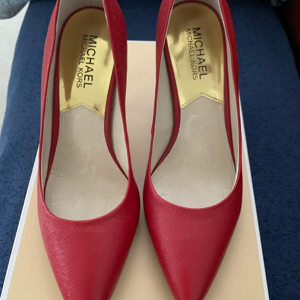 Michael Kors Flex Mid Pump - Size 6